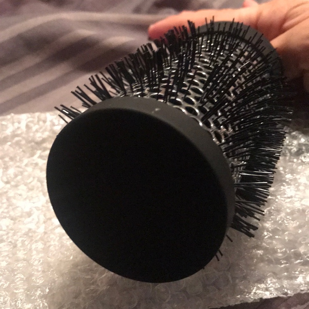 Avon thermal styling round bristle brush - Picture 4 of 6